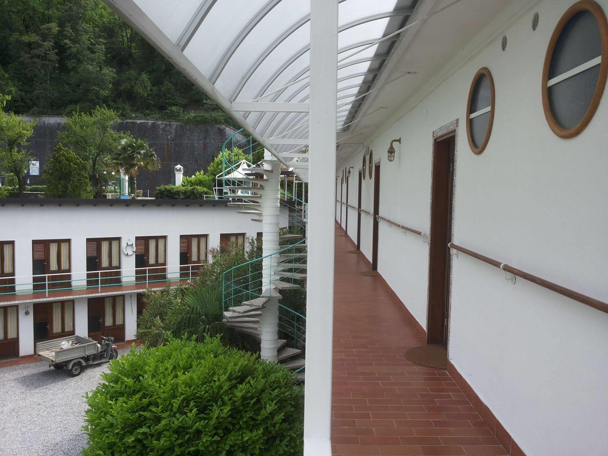 Hotel Nautilus Вальмадрера Екстер'єр фото